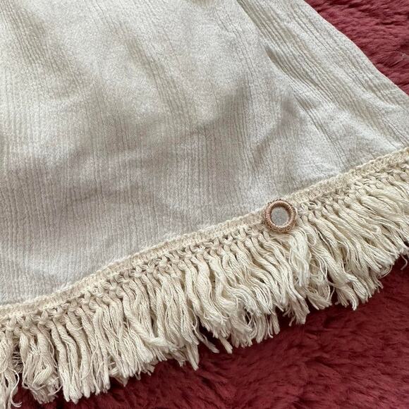 Absolutely gorgeous white crochet halter dress - Picture 5 of 8